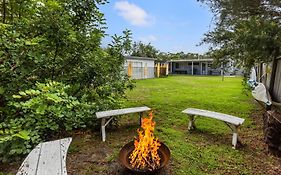Roskell Retreat Pet Friendly 5 Mins Walk To Beach